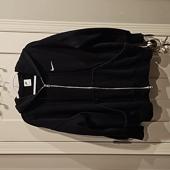Womens medium oversized black NIKE zip up hoodie. - Picture 3 of 5